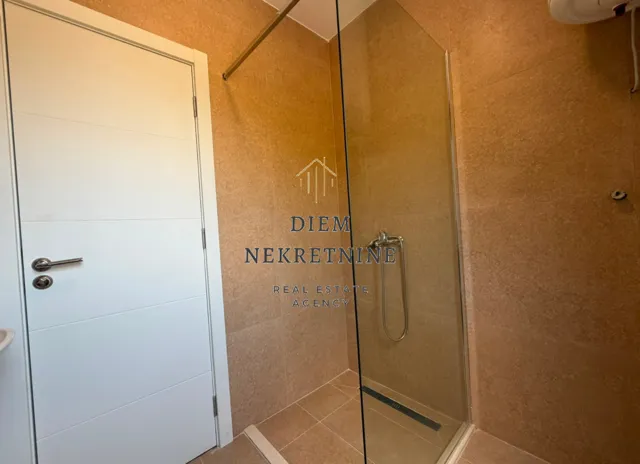 Prodaja, dvosoban stan, 64m², Tološi, Podgorica