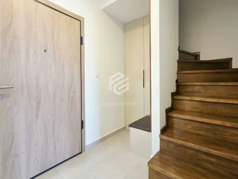 Rent, two bedroom apartment, 85m², Master Kvart, Podgorica - image 11