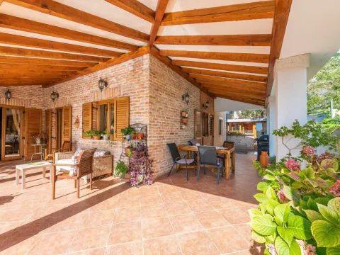 Sale, house, 305m², Orahovac, Kotor - image 6