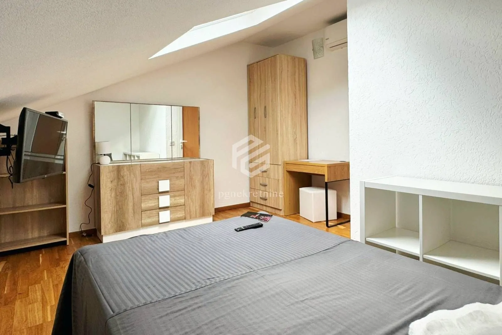 Rent, three bedroom apartment, 160m², Tivat, Crna Gora