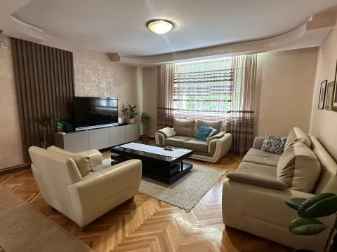 Rent, house, 340m², Gorica C, Podgorica - image 8