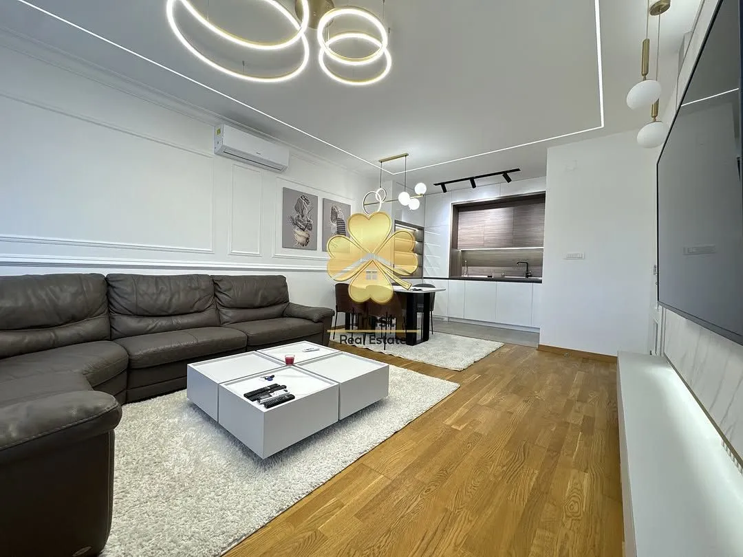 Izdavanje, dvosoban stan, 70m², City Kej, Podgorica