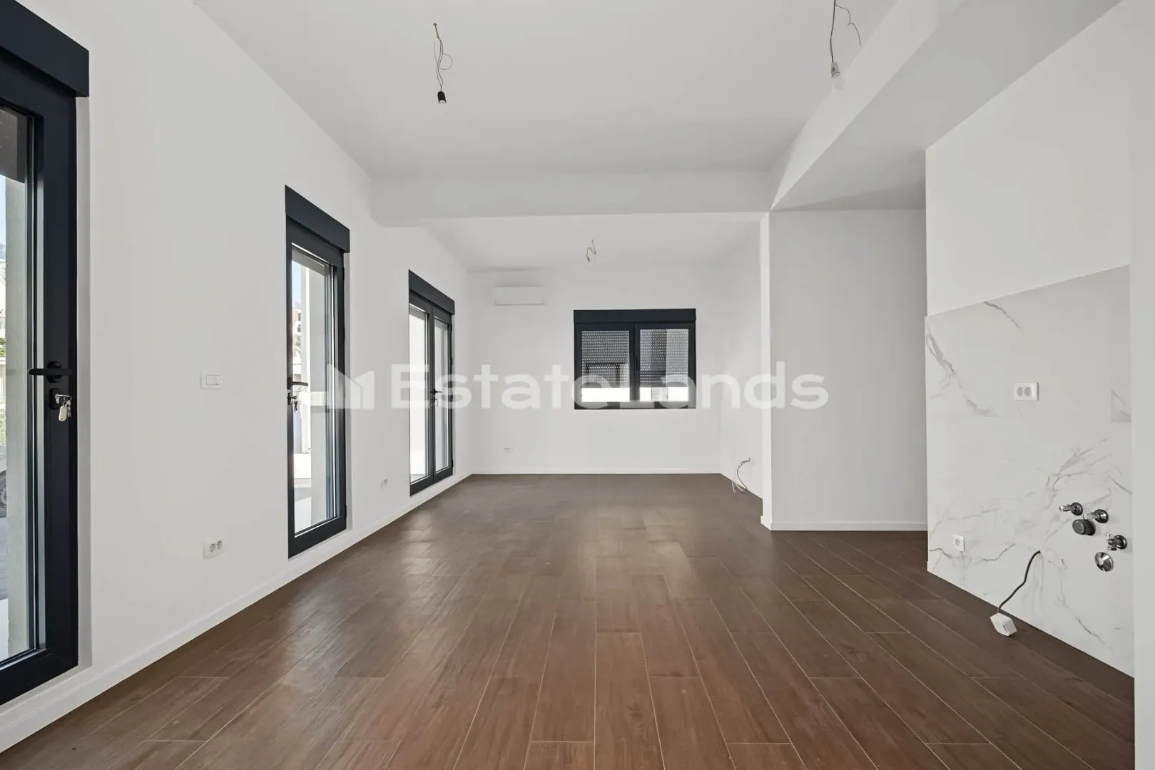 Prodaja, dvosoban stan, 53m², Dumidran, Tivat