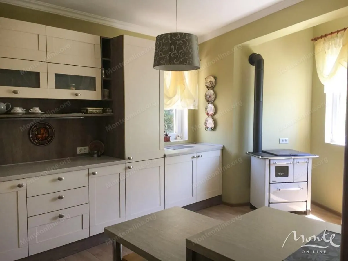 Prodaja, kuća, 380m², Dobre Vode, Bar
