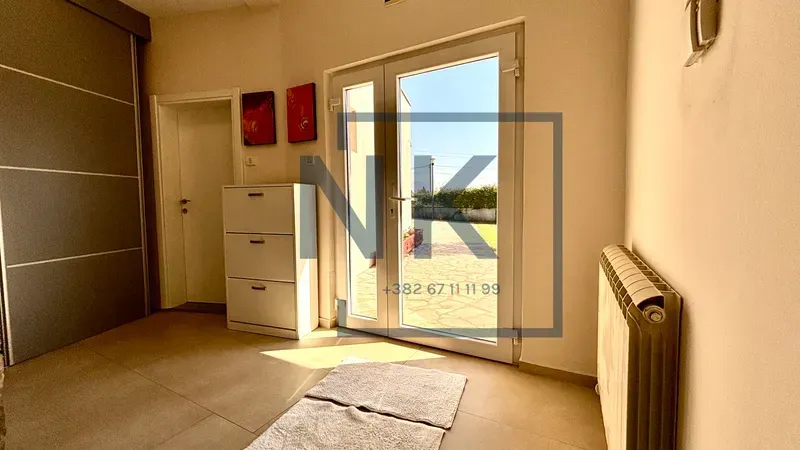 Rent, house, 250m², Tološi, Podgorica