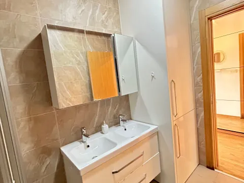 Izdavanje, dvosoban stan, 60m², Blok 6, Podgorica - image 14