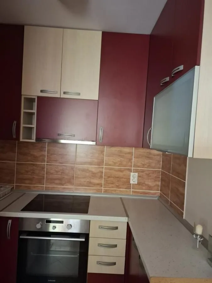 Izdavanje, jednosoban stan, 31m², Sajmište, Novi Sad
