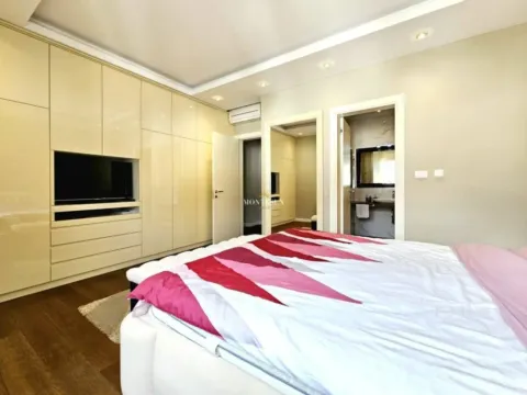 Izdavanje, dvosoban stan, 122m², Budva, Crna Gora - image 5