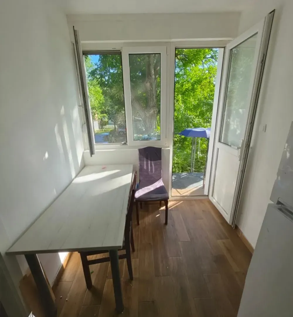 Prodaja, trosoban stan, 65m², Zemun Sve Podlokacije, Beograd