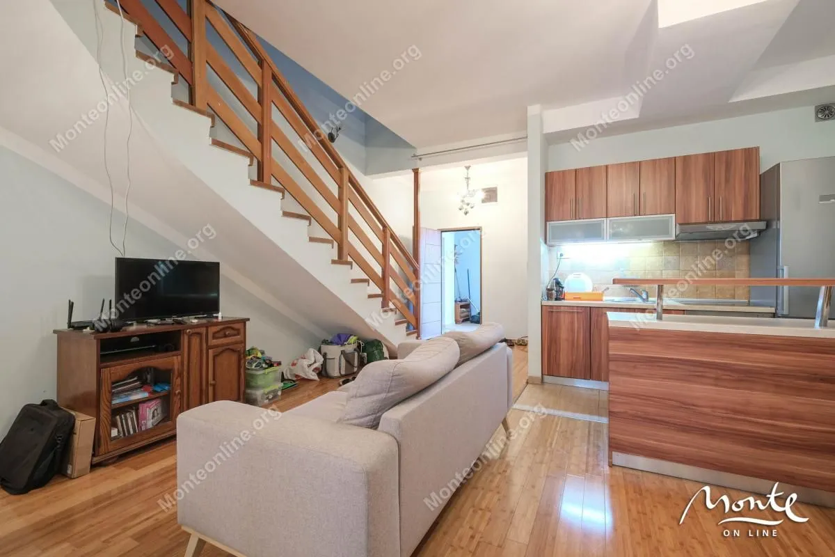 Prodaja, trosoban stan, 130m², Risan, Kotor
