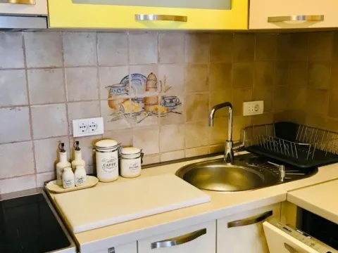 Izdavanje, dvosoban stan, 65m², Budva, Crna Gora - image 5