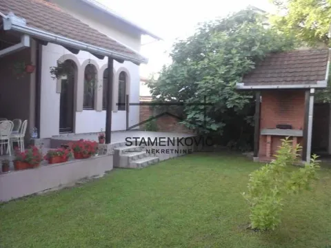 Prodaja, kuća, 250m², Novo naselje, Novi Sad - image 6