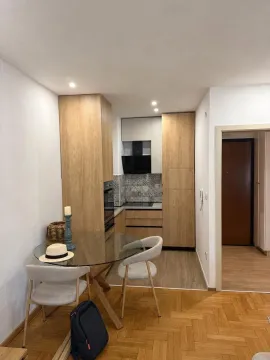 Prodaja, jednosoban stan, 41m², Stari Aerodrom, Podgorica - image 2