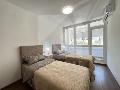 Rent, three bedroom apartment, 110m², Tološka šuma, Podgorica - image 7