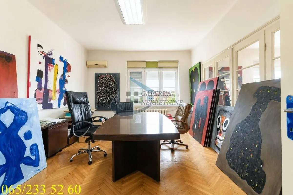 Prodaja, četvorosoban stan, 120m², Stari Grad, Beograd