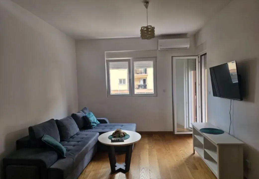 Izdavanje, jednosoban stan, 45m², New City, Podgorica