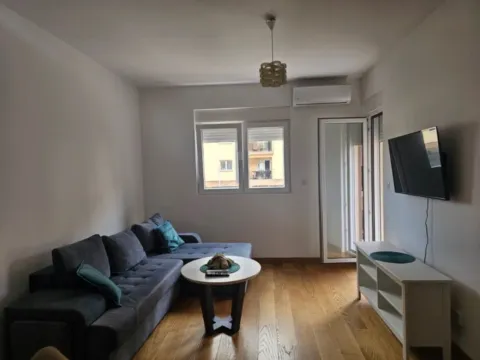 Izdavanje, jednosoban stan, 45m2, New City, Podgorica Izdavanje, jednosoban stan, 45m2, New City, Podgorica
