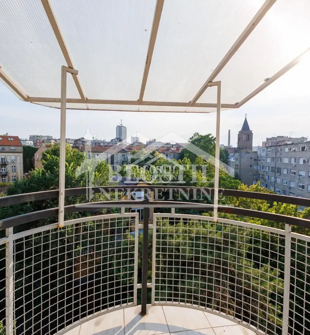 Prodaja, četvorosoban stan, 84m², Gundulićev Venac, Beograd