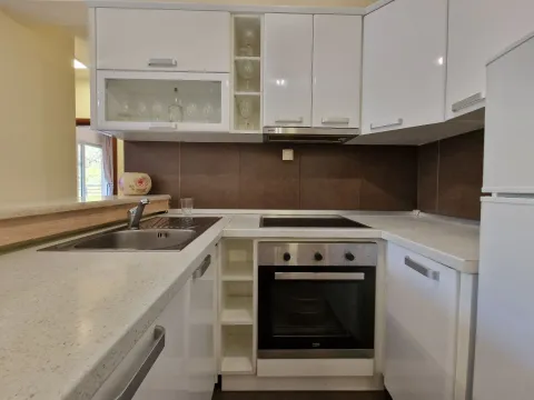 Rent, two bedroom apartment, 81m², Bečići, Budva - image 7