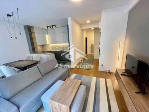 Rent, three bedroom apartment, 60m², Vračar Sve Podlokacije, Beograd - image 2