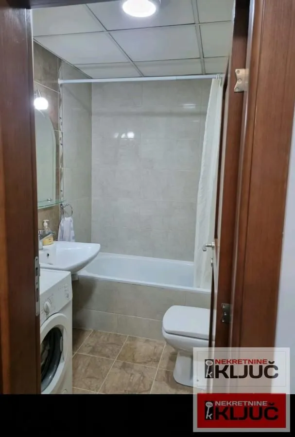 Izdavanje, dvosoban stan, 47m², Sajmište, Novi Sad