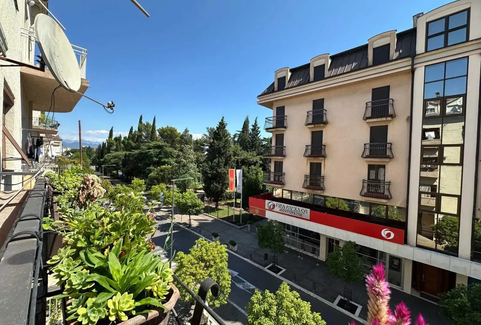 Prodaja, jednosoban stan, 70m², Centar, Podgorica