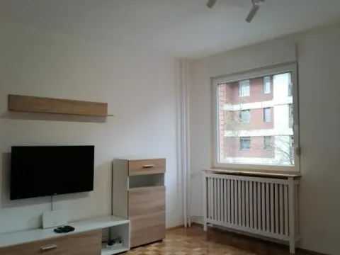 Izdavanje, jednosoban stan, 37m², Novo naselje, Novi Sad - image 12
