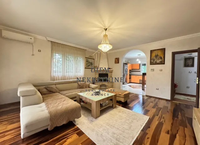 Rent, house, 175m², Podgorica, Crna Gora