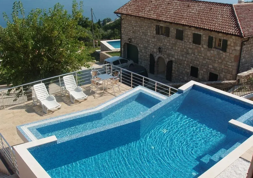 Sale, house, 290m², Bar, Crna Gora