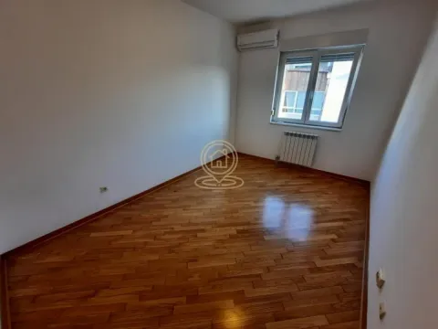 Izdavanje, stan, 172m², Vračar Sve Podlokacije, Beograd - image 8