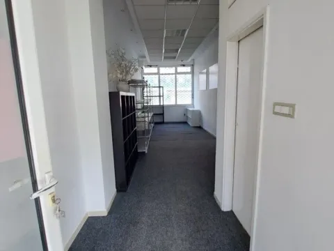 Rent, office space, 27m², Preko Morače, Podgorica - image 2