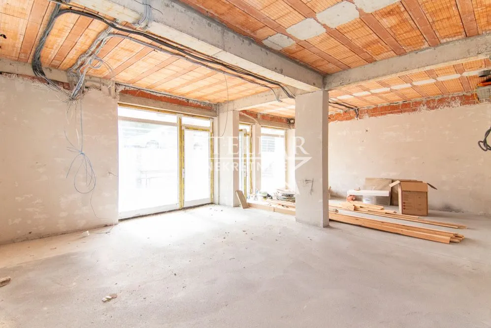 Rent, office space, 87m², Pobrežje, Podgorica