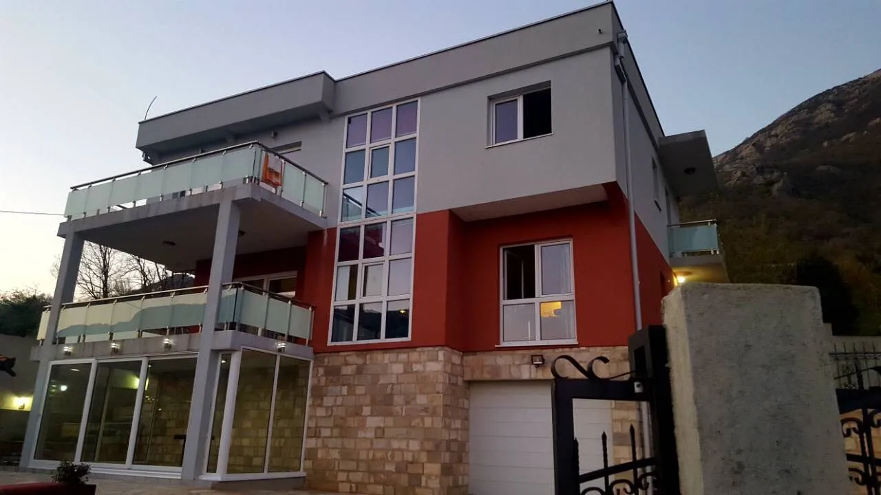 Sale, house, 250m², Sutomore, Bar