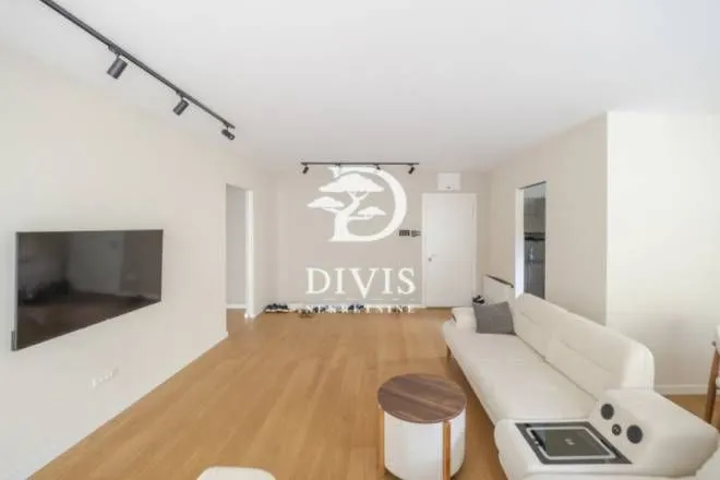 Prodaja, trosoban stan, 145m², Neimar, Vračar Sve Podlokacije