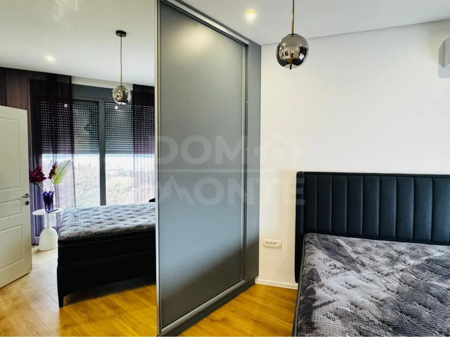 Prodaja, dvosoban stan, 76m², Tivat, Crna Gora