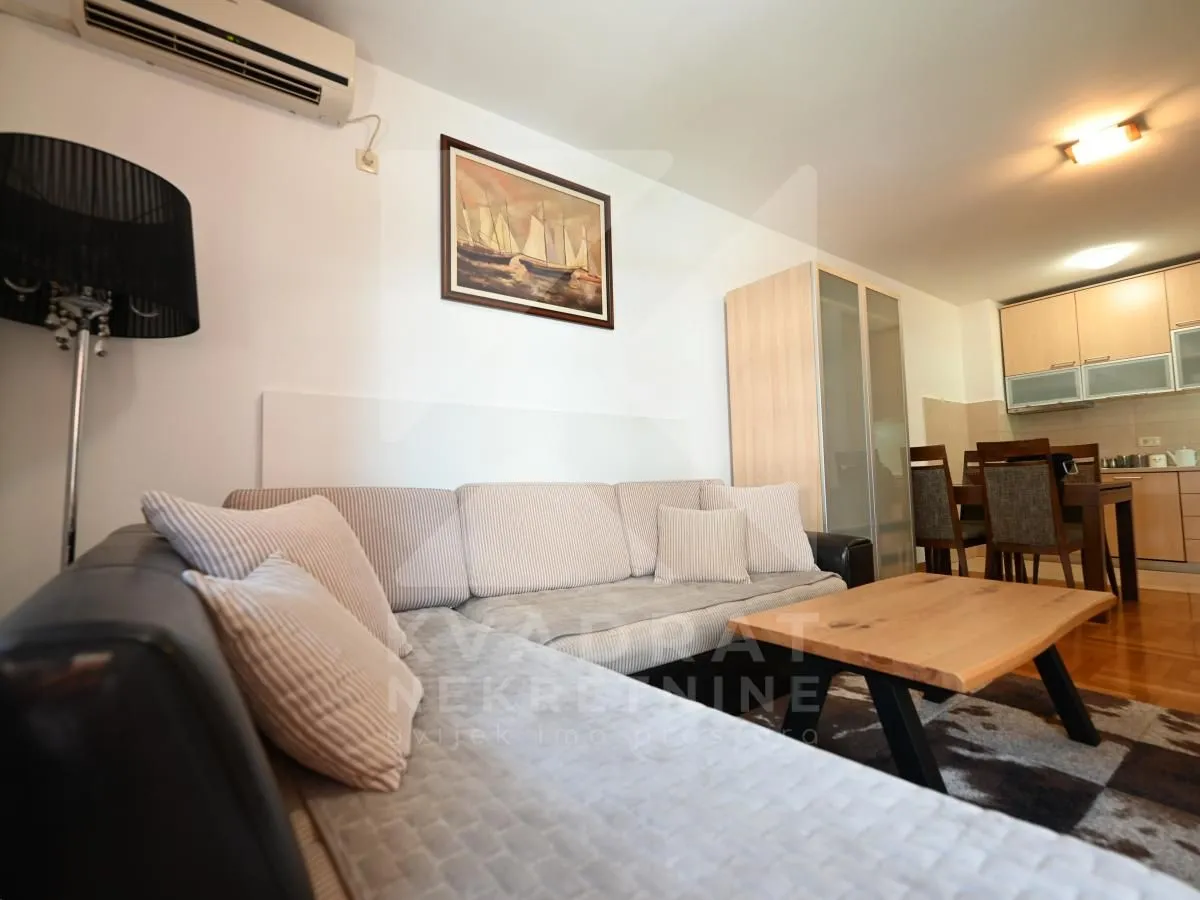 Prodaja, jednosoban stan, 44m², Stari Aerodrom, Podgorica