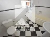 Izdavanje, kuća, 185m², Tološi, Podgorica - image 18