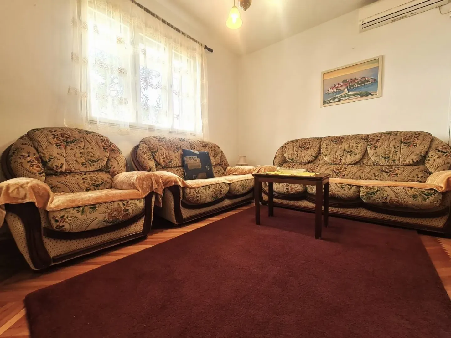 Living room with a seating set.