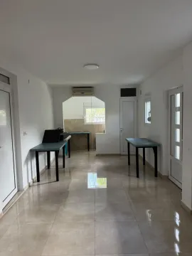 Rent, house, 500m², Podgorica, Crna Gora - image 5