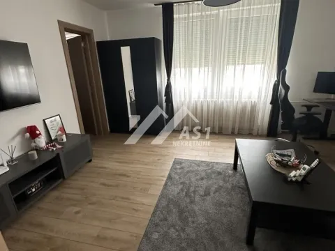 Izdavanje, jednosoban stan, 33m², Bulevar Oslobodjenja, Novi Sad Sve Podlokacije - image 2