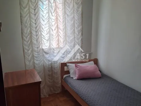 Izdavanje, četvorosoban stan, 84m², Sajam, Novi Sad Sve Podlokacije - image 4