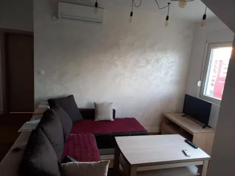 Rent, one bedroom apartment, 35m², Ljubović, Podgorica - image 1