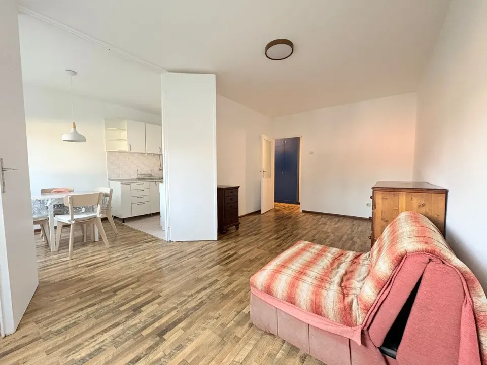 Rent, one bedroom apartment, 34m², Voždovac Sve Podlokacije, Beograd