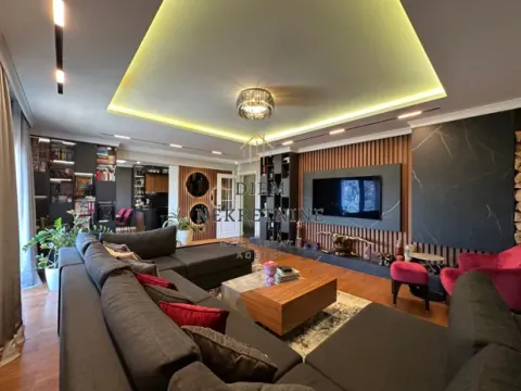 Sale, three bedroom apartment, 195m², Pobrežje, Podgorica - image 18