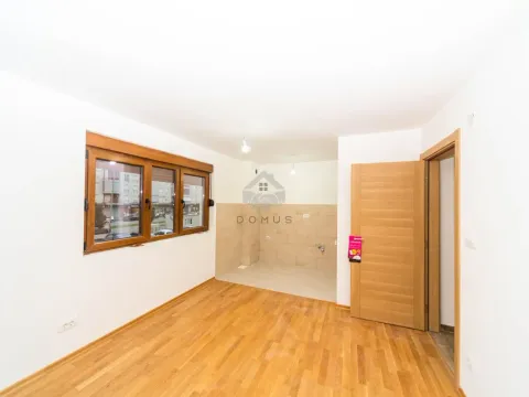 Prodaja, stan, 56m², Stari Aerodrom, Podgorica - image 3