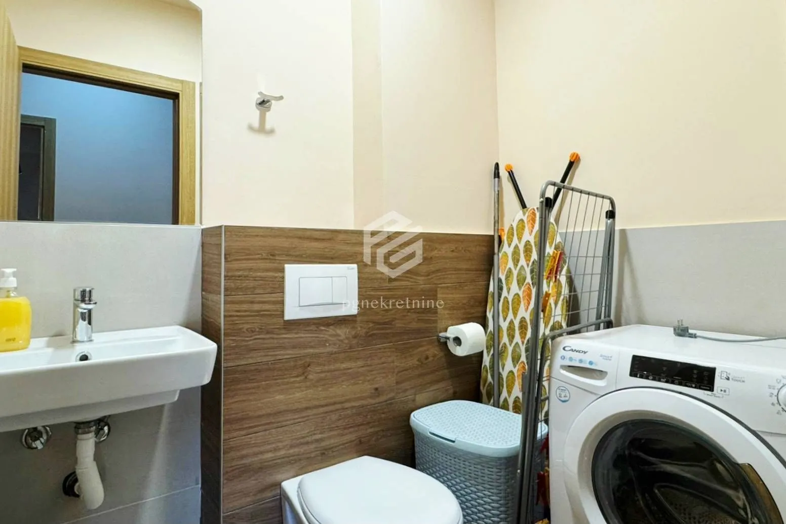 Rent, two bedroom apartment, 76m², Dalmatinska ulica, Podgorica
