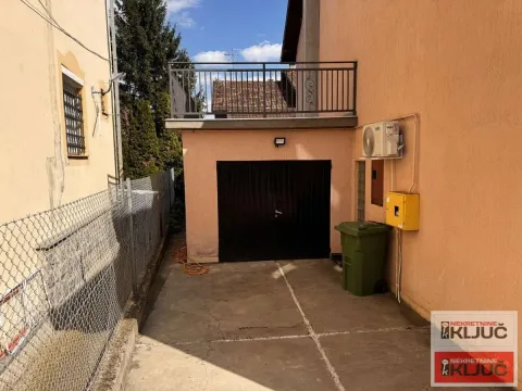 Izdavanje, kuća, 227m², Tatarsko brdo, Petrovaradin - image 16