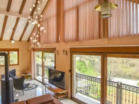 Rent, house, 300m², Radanovići, Kotor - image 10