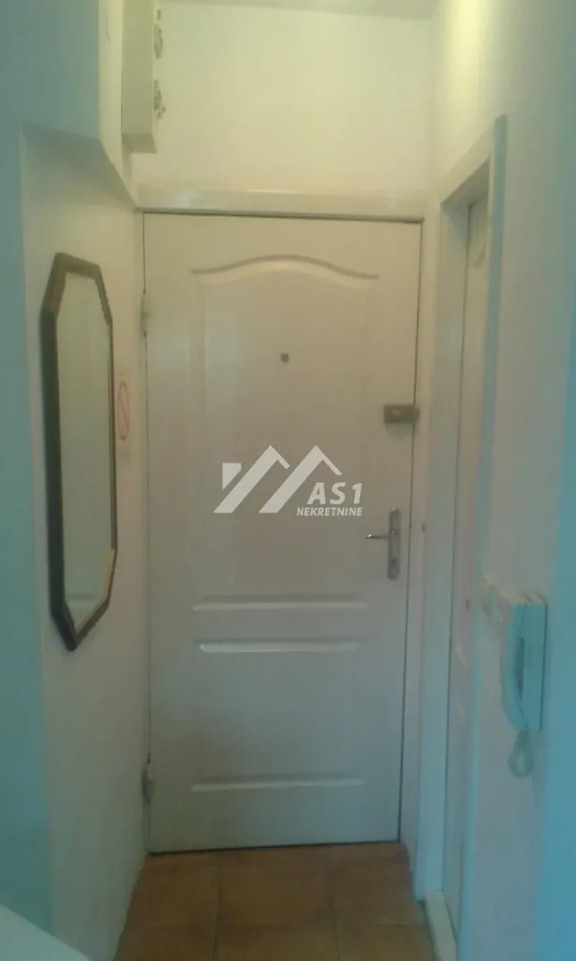 Izdavanje, jednosoban stan, 34m², Grbavica, Novi Sad Sve Podlokacije