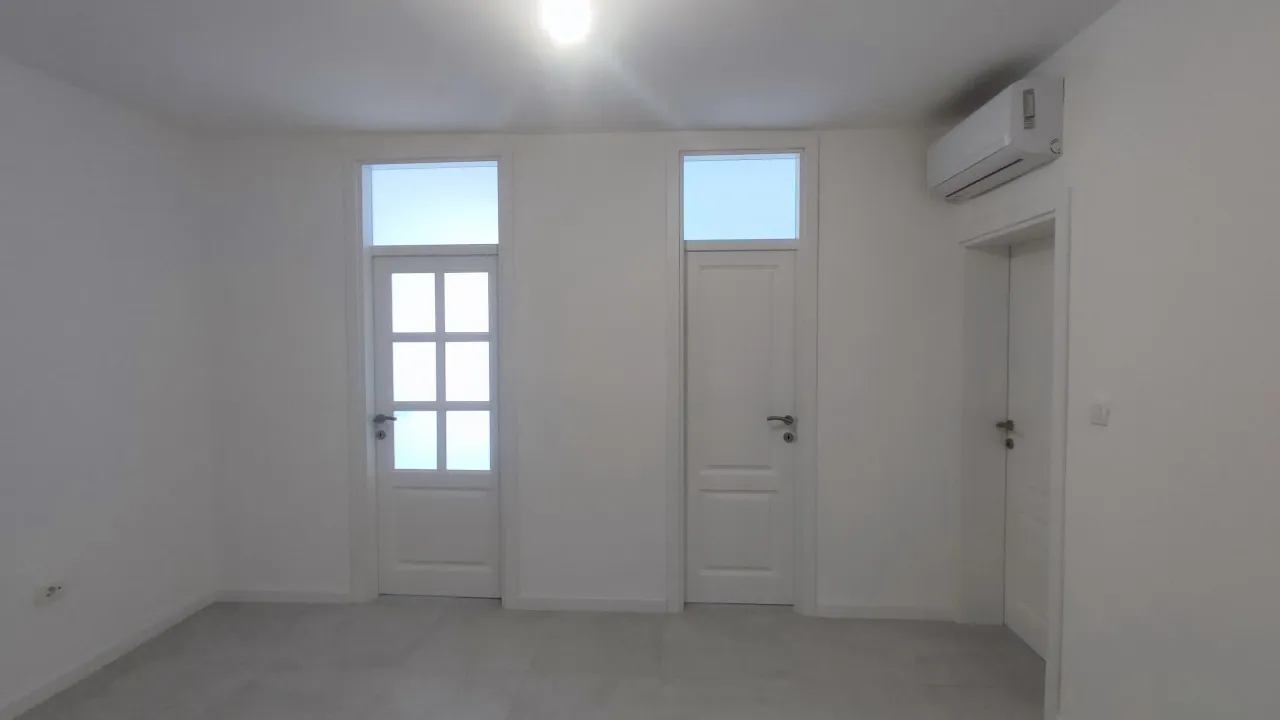 Izdavanje, poslovni prostor, 53m², Preko Morače, Podgorica
